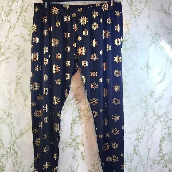 APT. 9 Snowflake Leggings - Picture 2 of 13